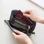 创意尼龙旅行收纳整理包男女旅行护照包手拿证件包